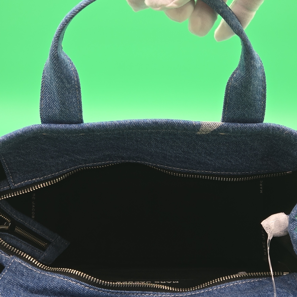 Marc Jacobs Dorothy And Friends The Tote Bag Wicked For Good Wizard Of Oz 2025 - Picture 4 of 6